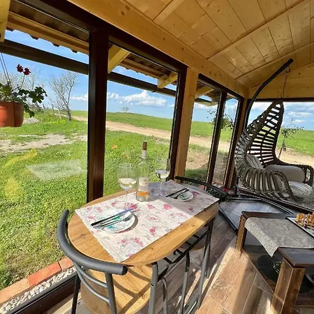 Holiday home Tarska Carolija *